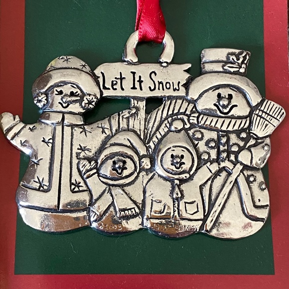 Basic Spirit Pewter Snowman Family Ornament - Picture 7 of 10
